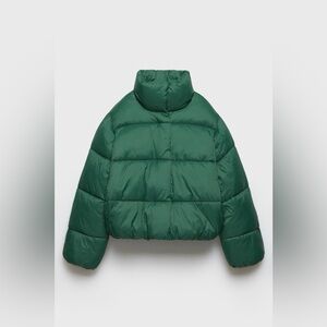 ✨SALE✨ ZARA NYLON PUFFER JACKET
✨SALE✨